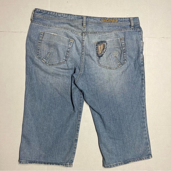 AKDMKS Knee length Jean Shorts Blue Embroidered Patches Urban Wear Mens Size 38 - Picture 8 of 12